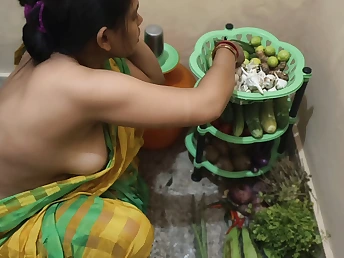 Indian Desi housewife Odisha Drill cheats on her spouse with step-sibling in x movies