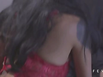 Brown-haired chick with string tights and tattoos gets pussy bashed