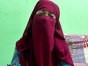 Step-sibling gets her tight pussy pounded by the debt collector to the fullest her step-sibling watches