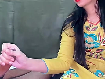 Desi step-mom Indian Hancock heads nasty with her fat culo in super hot family porn video