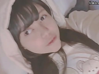 Sweetie youthful gal groping her lil' cooch - hana lily