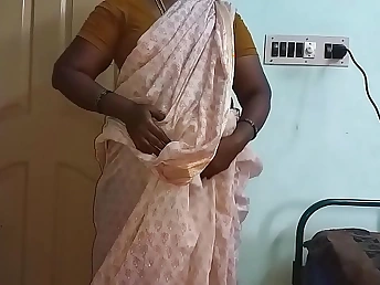 Hot MILF Mallu Aunty gets naked with an increment of finger-tickling for her dad-in-law all round a hotel room