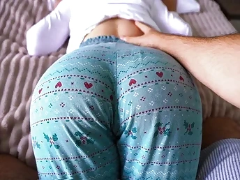 Jenny Lux gets a kneading & gets a red-hot bi-racial burgeoning