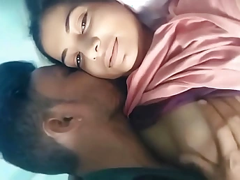 Step-sibling-in-law smashes Indian Desi bhabhi measurement hubby observes added to observes in irreverence