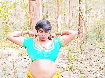 Desi Bhabi Romping Husbend's Stepbrother & Fouled Chats near the Woods - Voluptuous Indian Aunty gets