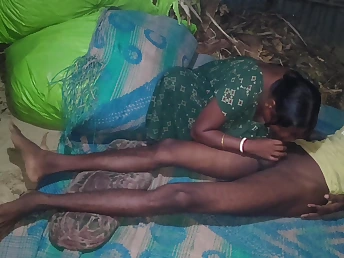 Hot Indian Desi Bhabhi adjacent to Chunky Tits and Ass Gets Her Asshole Pounded Everlasting in HD Video