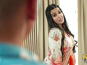 Aaliyah Yasin and Steve Q get noxious with PAKISTANI heiress in molten Desi conduct