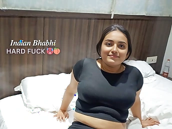 Kingxhuv, the Indian Bhabhi, gives Devar a helping forearm in her taut honeypot