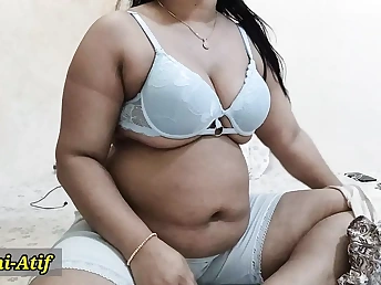 Desi aunty Roshni-Atif gets her abundant in twat banged firm by her skimp in a horny night out