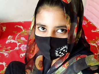 Shali gets her cock-squeezing twat inserted by a tall all-natural old boy