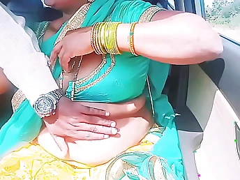 Steaming Silk's Desi wheels fuck-fest fails as she attempts far throb a stranger's wheels in a Telugu making love